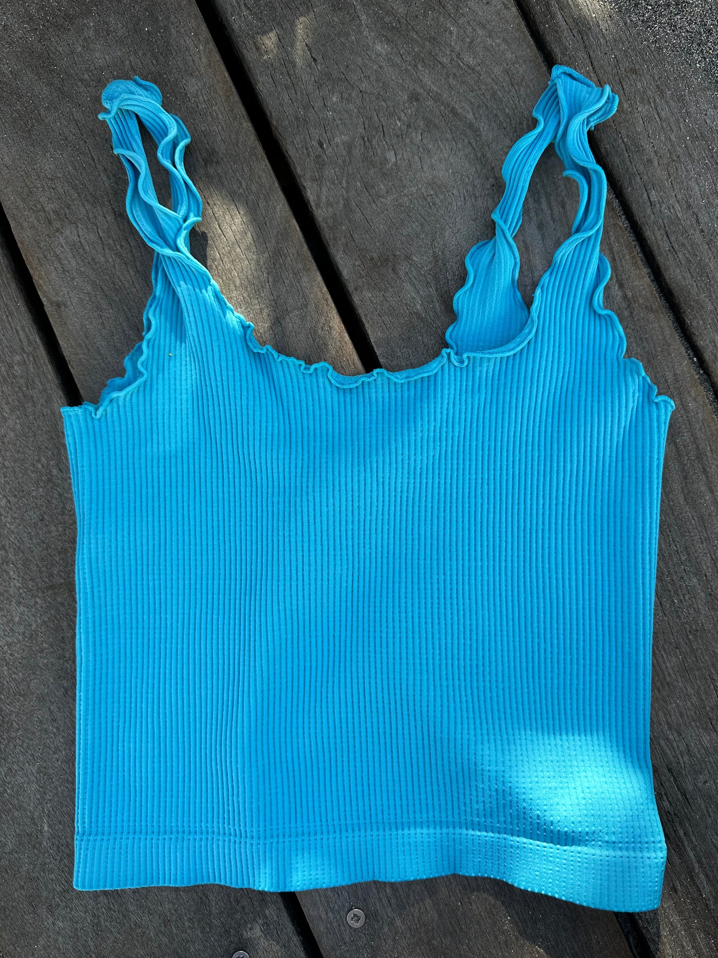 Wave Edge Crop Top