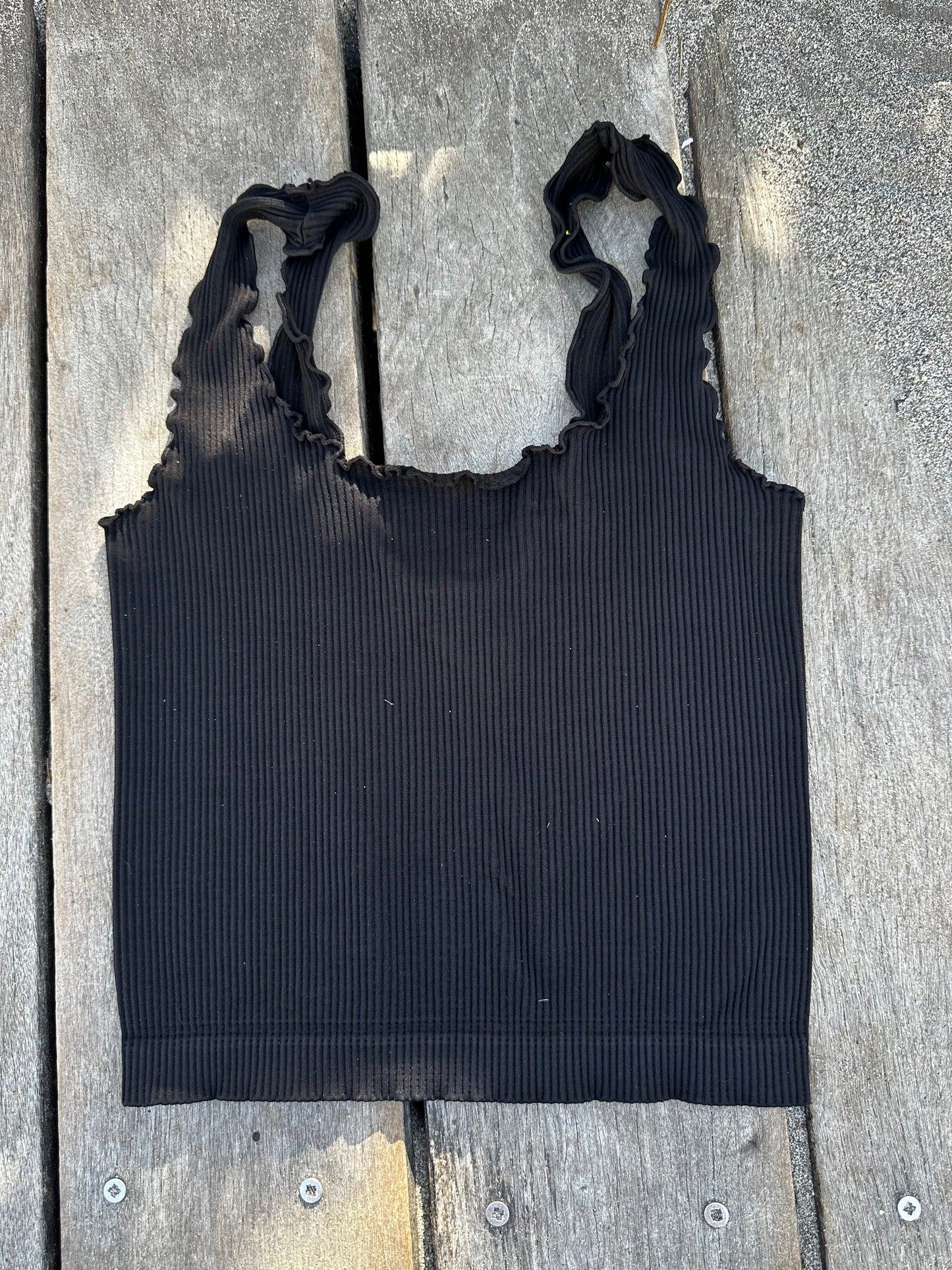 Wave Edge Crop Top