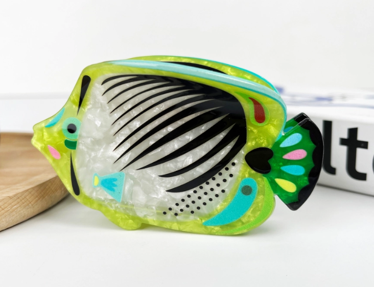 Green-Black Fish Claw Clip