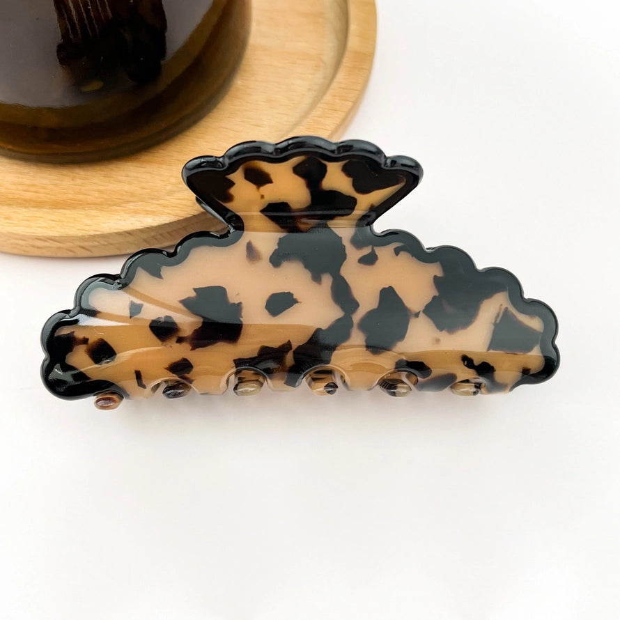 Wavy Edge Hair Clip
