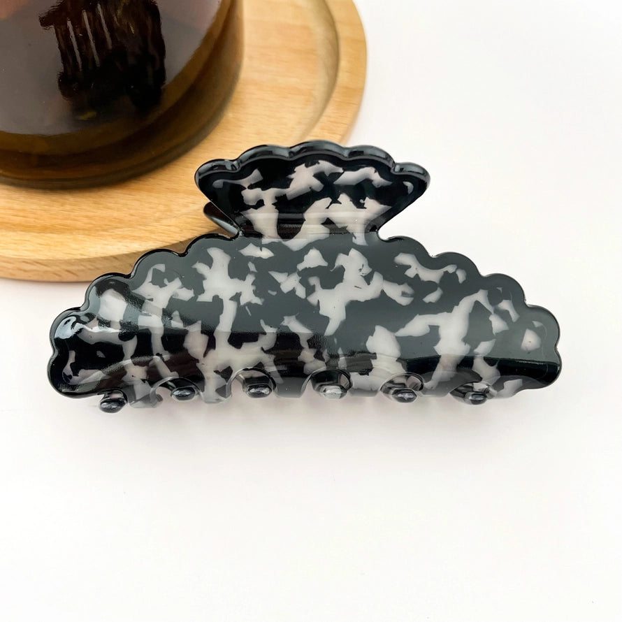 Wavy Edge Hair Clip